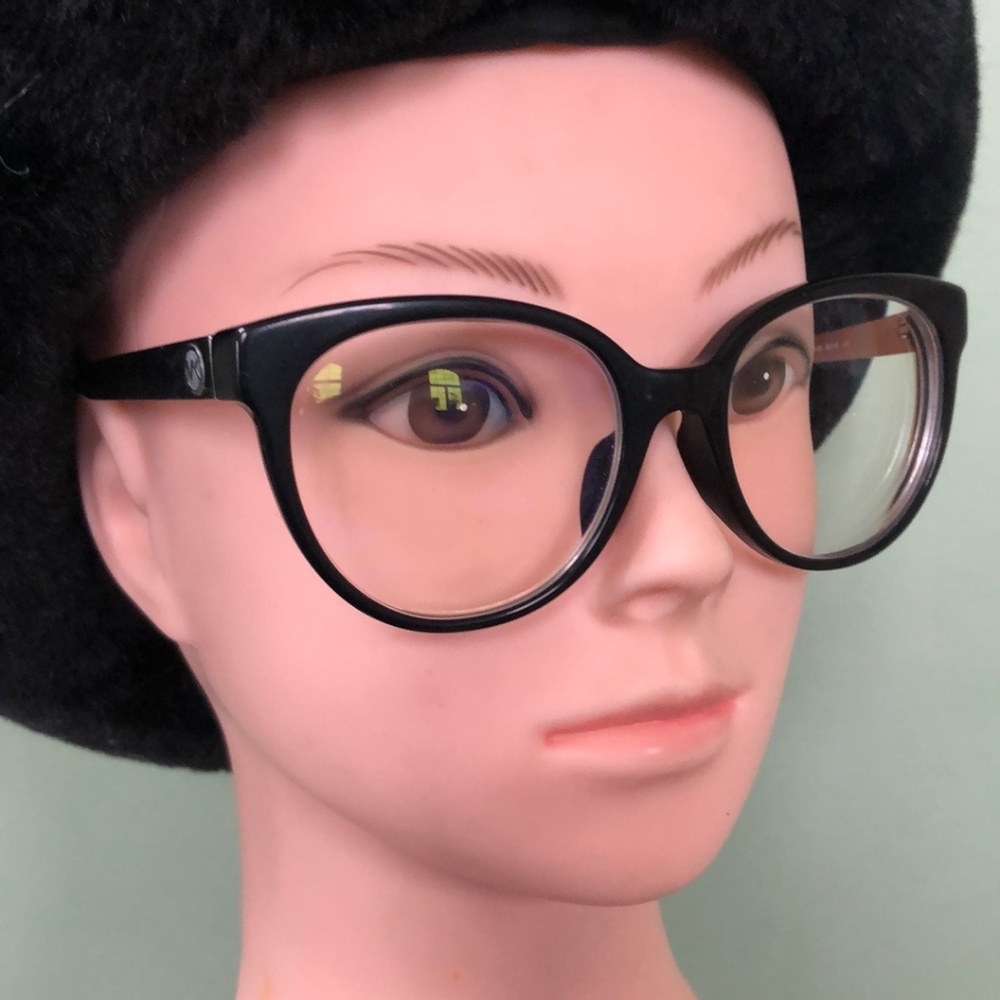 Michael Kors Eyeglasses. 52 18 140 - Picture 2 of 8